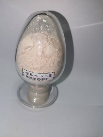 2-氯基-4，6-二氯-5-甲酰氨基嘧啶